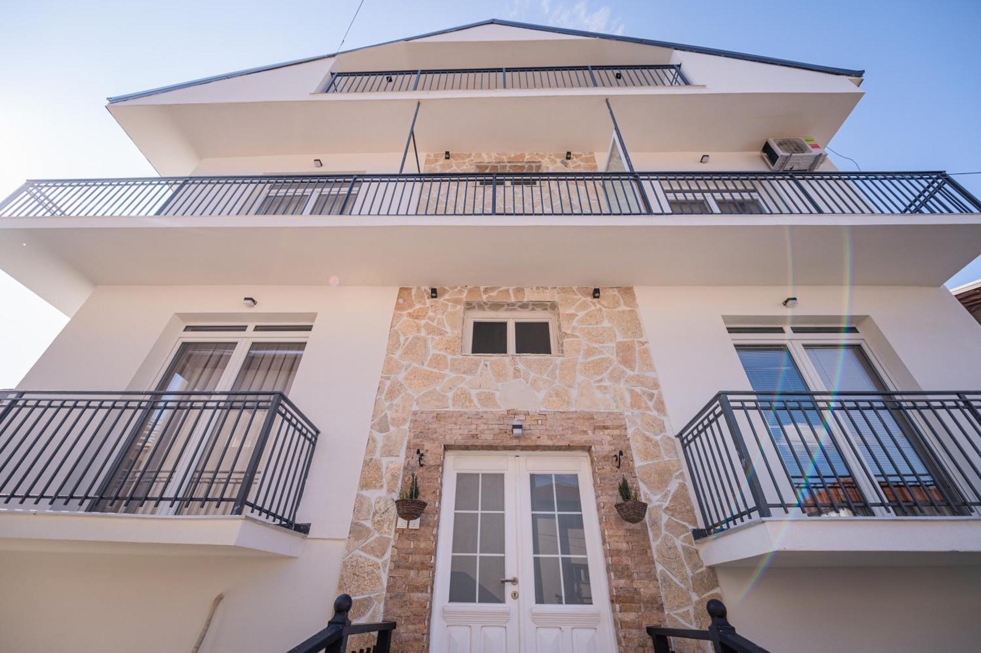 Guest House La Baja Охрид Экстерьер фото